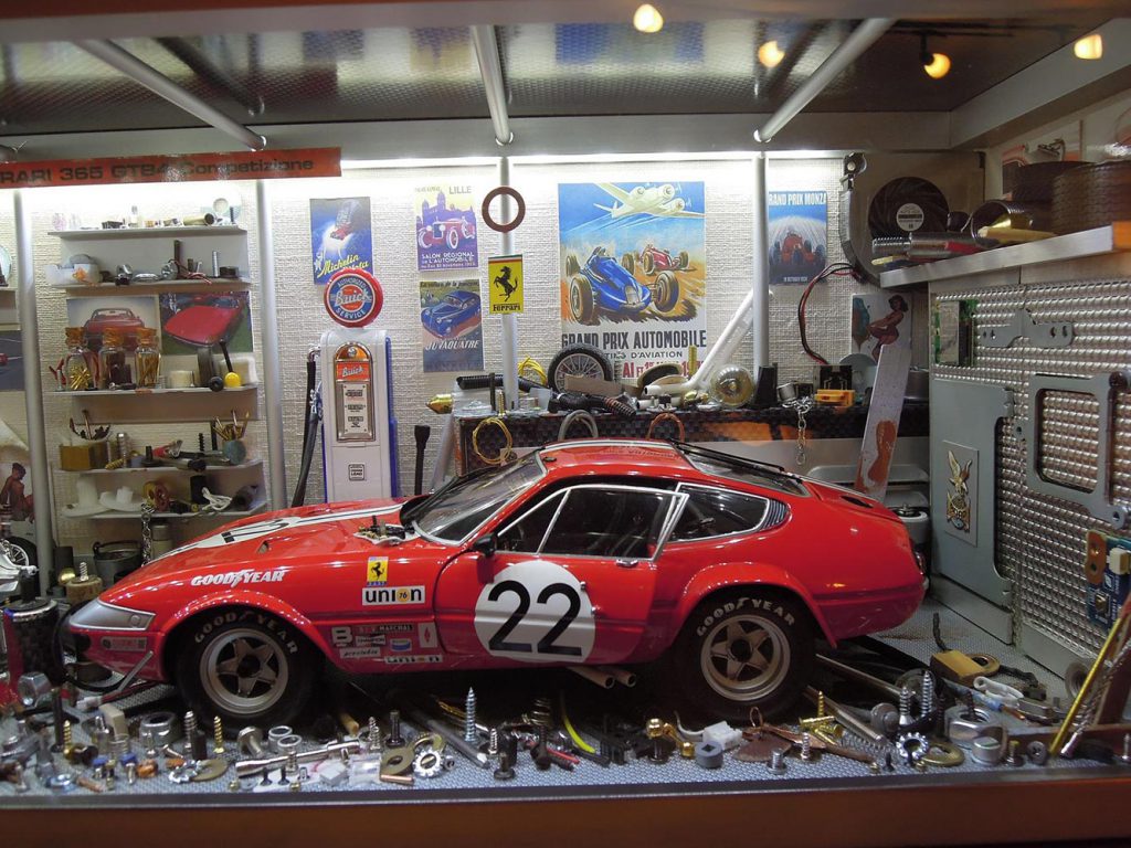 Vitrine Garage Ferrari 365 GTB4 Competizione